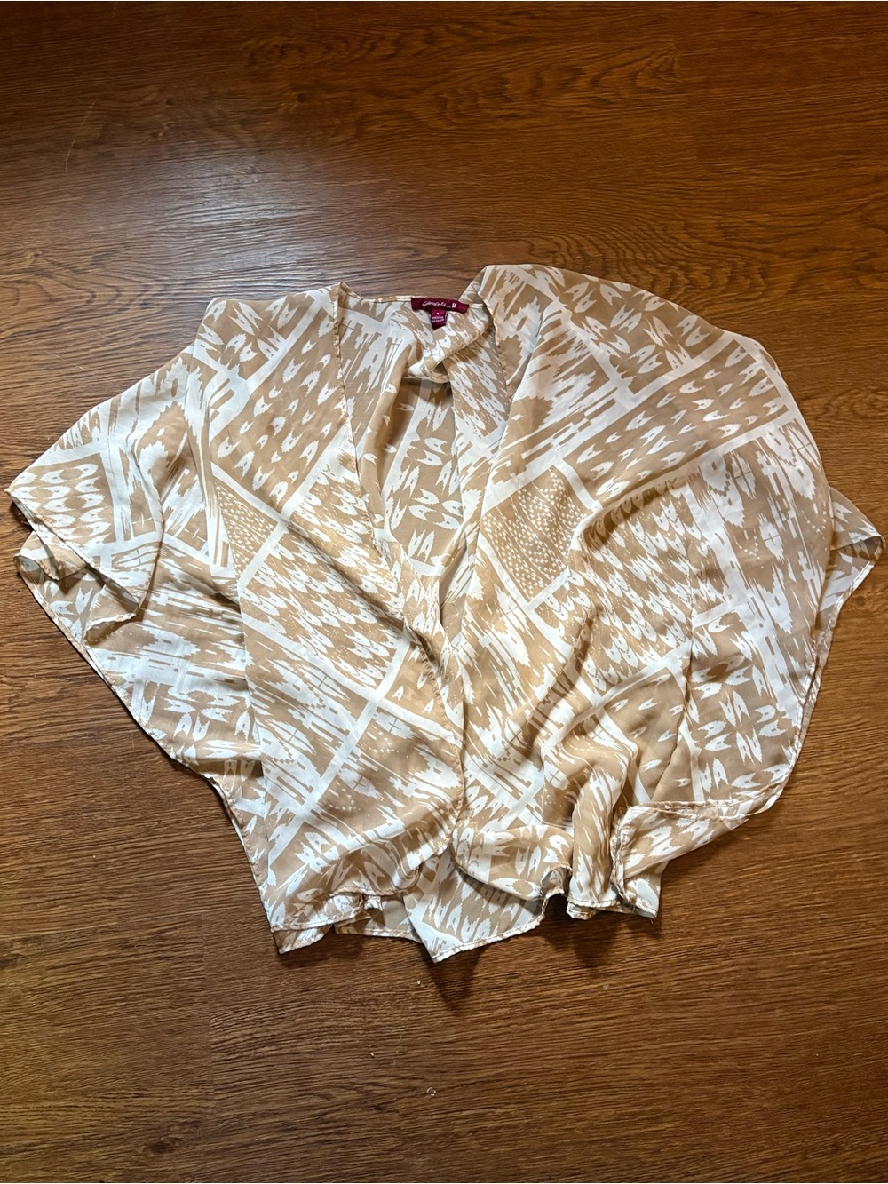 Lightweight Beige and Cream Patterned Women’s  kimono style Top from the buckle